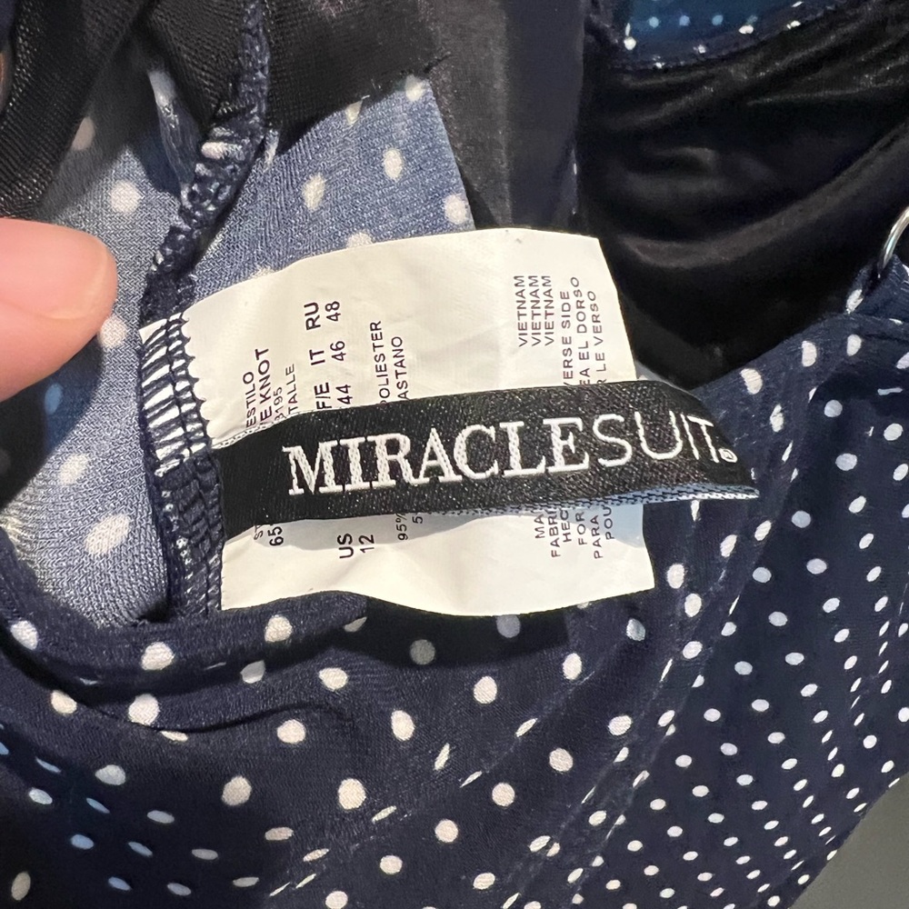 Miraclesuit 2 piece swimsuit - Picture 2 of 11